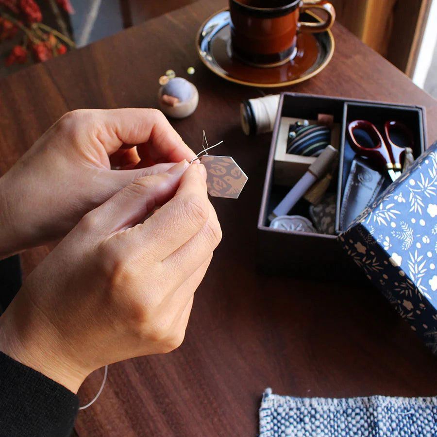 Haibara Chiyogami Needle Threaders