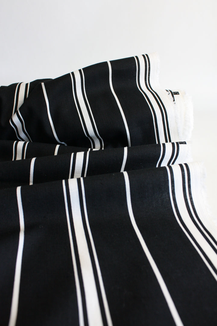 Columbus - Printed Linen | Black