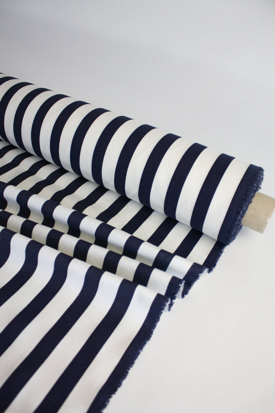 Joshua - Striped Linen | Oxford Blue Remnant (1.6M)