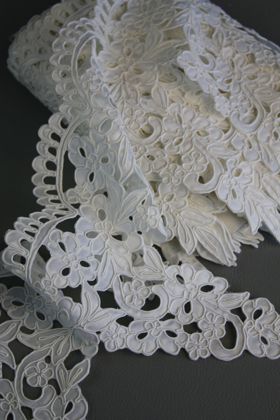 #54 Archival Venetian Lace - 23.5cm | Off-White