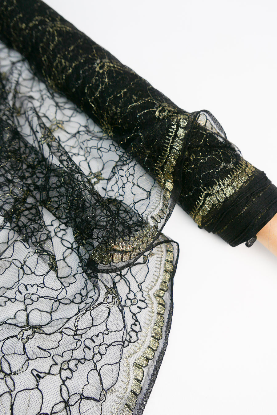 Chantilly Lace - Lace Tulle | Gilded Black Remnant (1.2M)