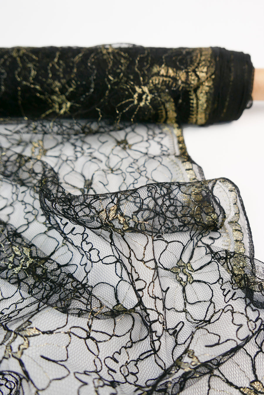 Chantilly Lace - Lace Tulle | Gilded Black Remnant (1.2M)