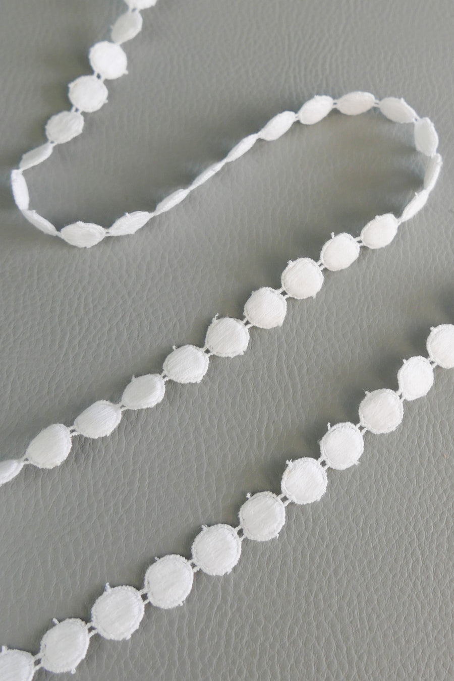 #76 Archival Austrian Spot Lace - 1cm | Ivory