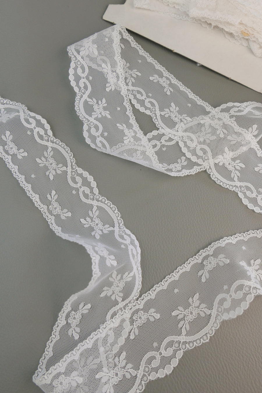 #77 Archival Dutch Chantilly Lace - 6cm | Off-White
