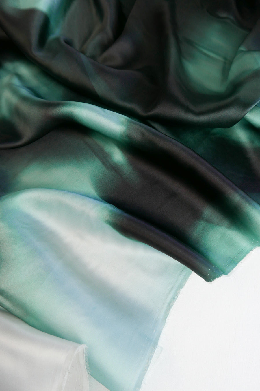 Allure - Printed Silk Satin | Emerald