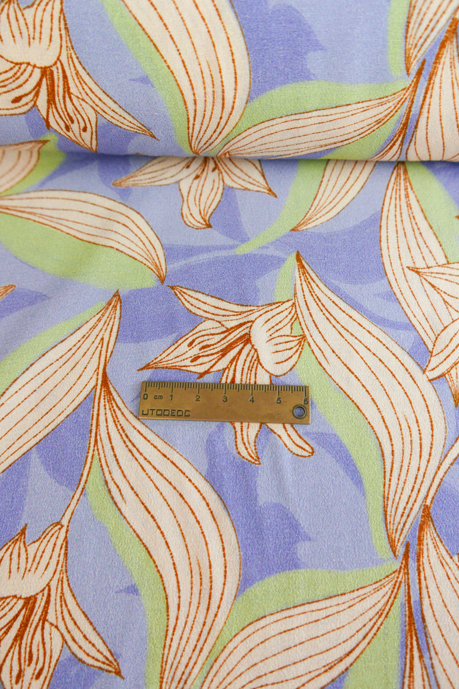 Azalea - Viscose Crepe | Lily