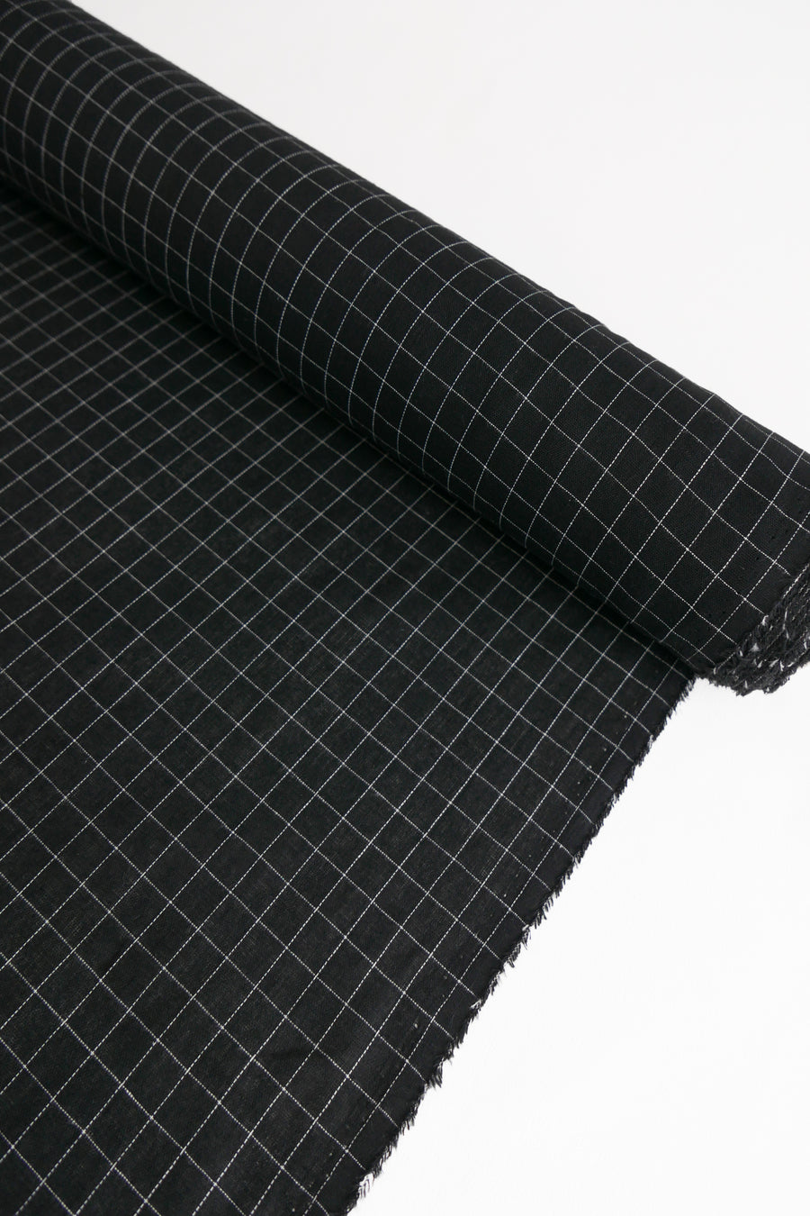 Baxter - Embroidered Linen Windowpane Check | B&W