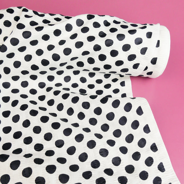 Hokkaido - Printed Seersucker Cotton | Black Polkadot