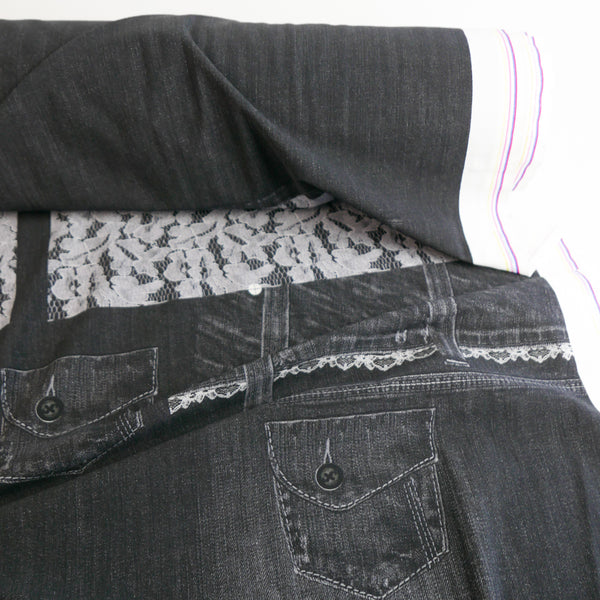 Trompe L’œil - Printed Knit | Charcoal Lace