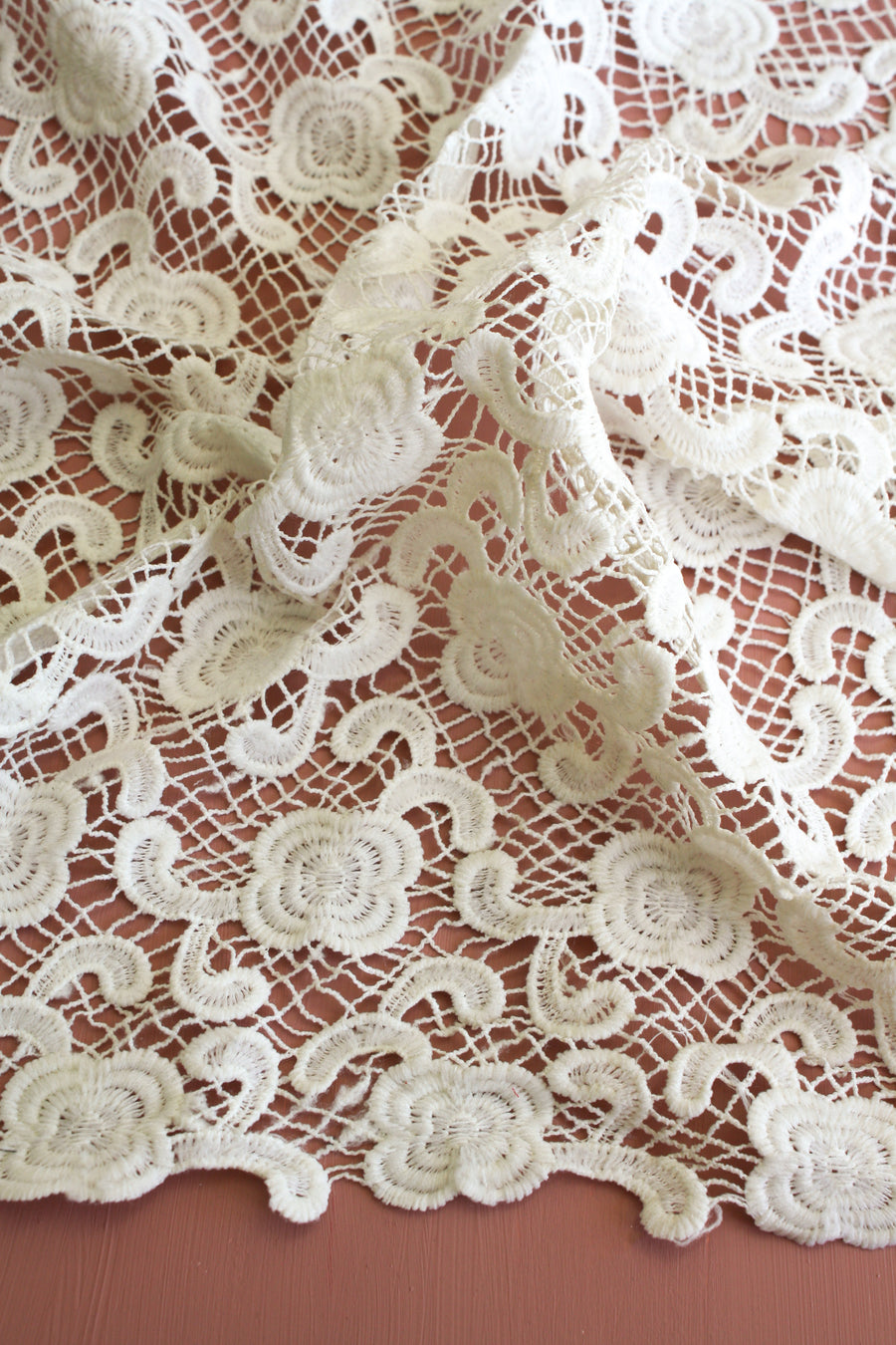 Lace Guipure | White