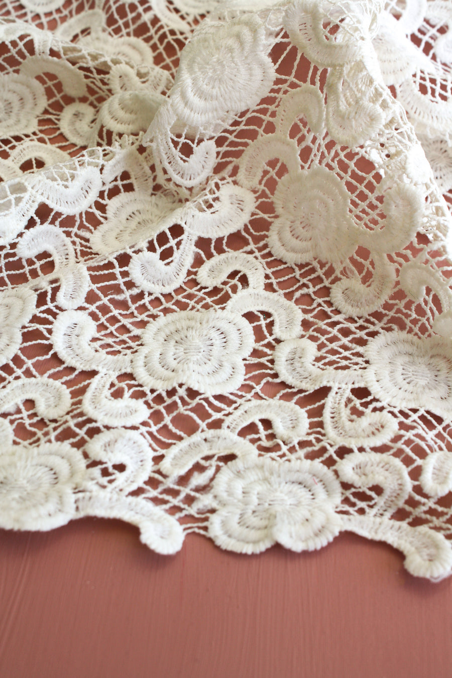 Lace Guipure | White