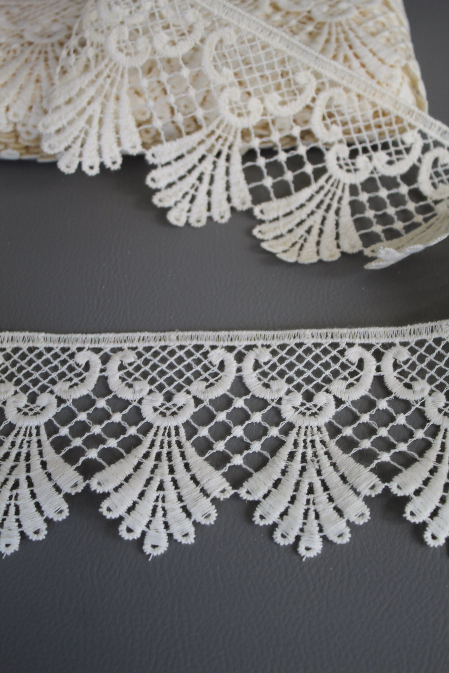 #12 Archival Venetian Border Lace - 9cm | Cream