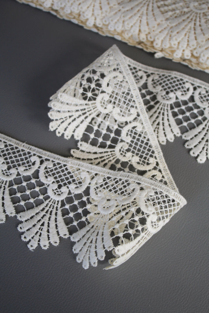 #12 Archival Venetian Border Lace - 9cm | Cream