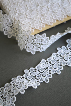 #33 Archival Austrian Guipure Lace - 5cm | Off White