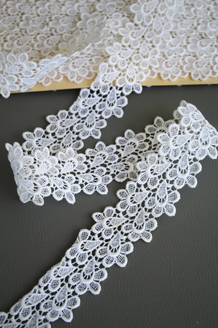 #33 Archival Austrian Guipure Lace - 5cm | Off White