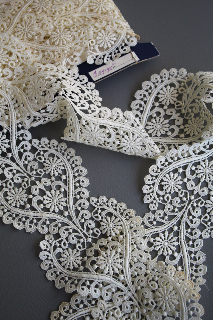 #32 Archival Venetian Lace - 10cm | Cream