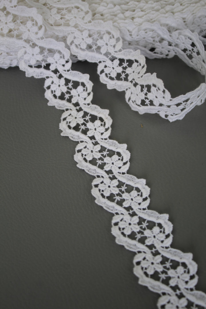 #47 Archival Venetian Lace - 3cm | White Swirl