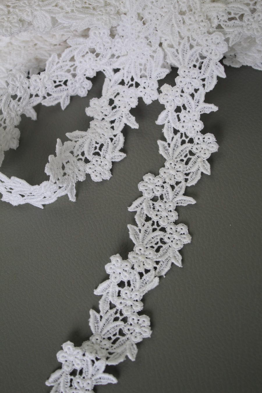 #46 Archival Venetian Lace - 3cm | White Vine