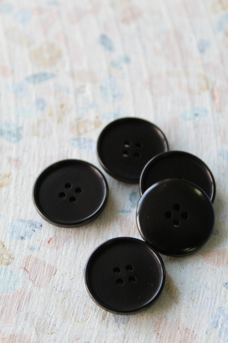 Italian Corozo Buttons #6 | Black 22MM